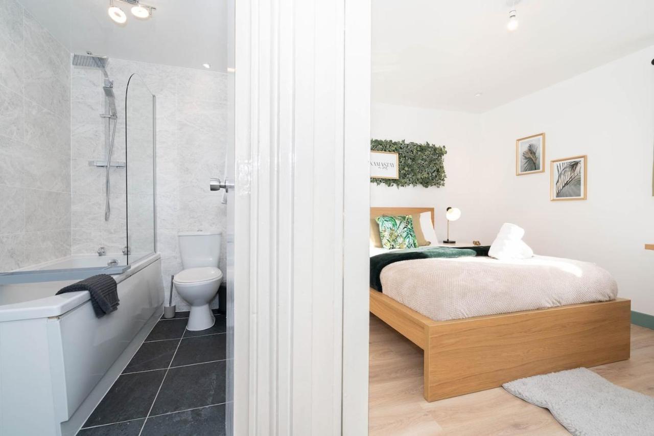 Luxury Urban Oasis In West Midlands Lägenhet Birmingham Exteriör bild